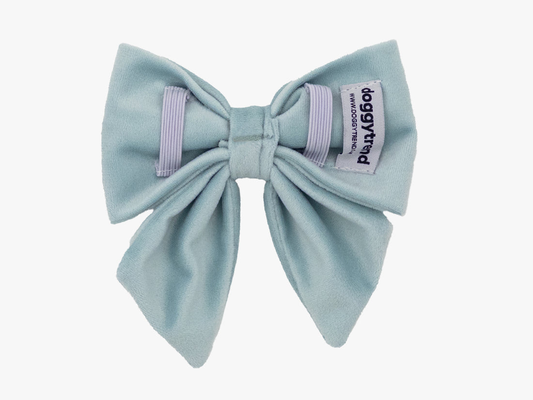 Iceberg Velvet Lady Dog Bow Tie